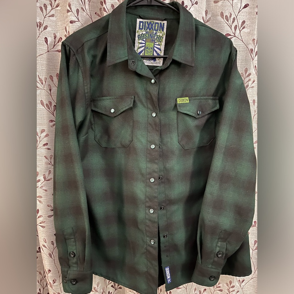 Women’s long-sleeve Dixxon flannel